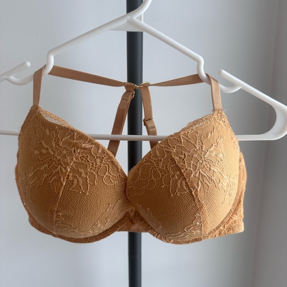 Victoria's Secret Lace Bra in Warm Tan | Classic Plunge Beyond Sexy | 36D | Lace - Picture 3 of 12